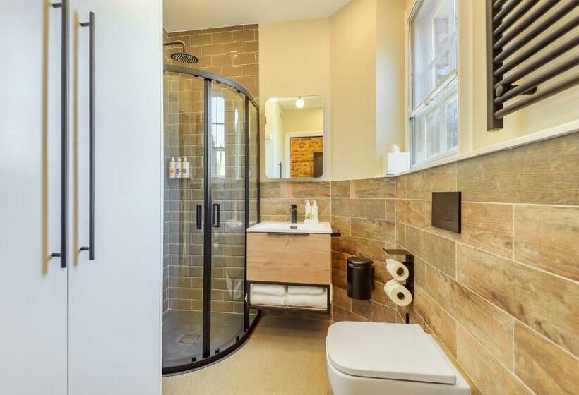 Huoneisto 1 Makuuhuone, Oak & Poppy