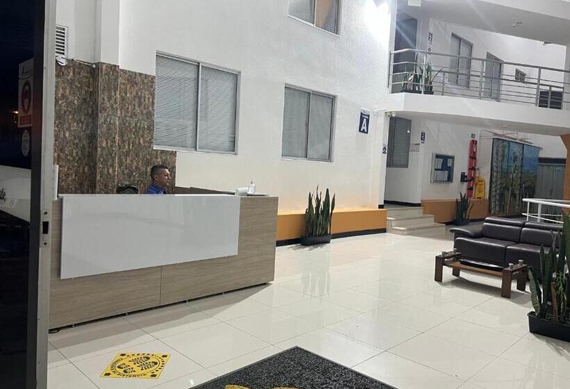 شقة غرفة نوم واحدة مزودة بشُرفة, Apartahotel Parque Del Café 3km