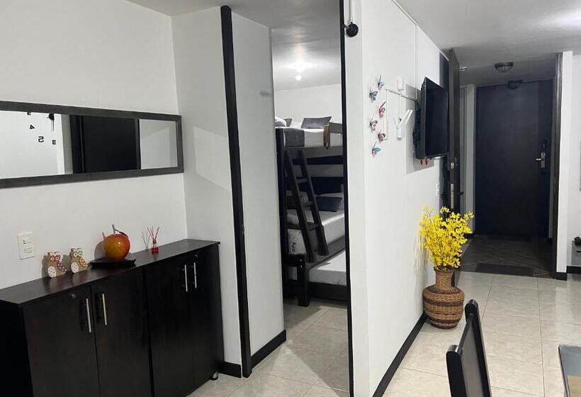 شقة غرفة نوم واحدة مزودة بشُرفة, Apartahotel Parque Del Café 3km