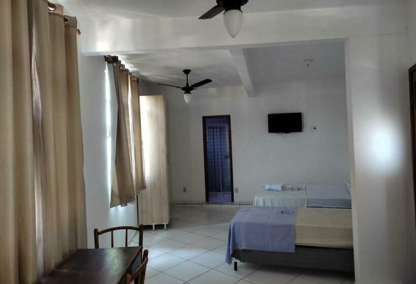 חדר סטנדרט לשלושה, Belamar