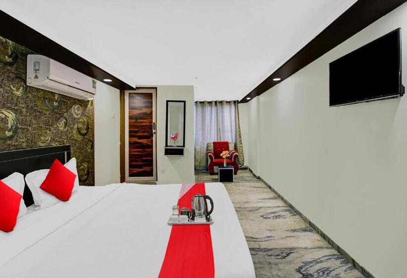 スタンダードルーム, Flagship Gopika Stay Inn