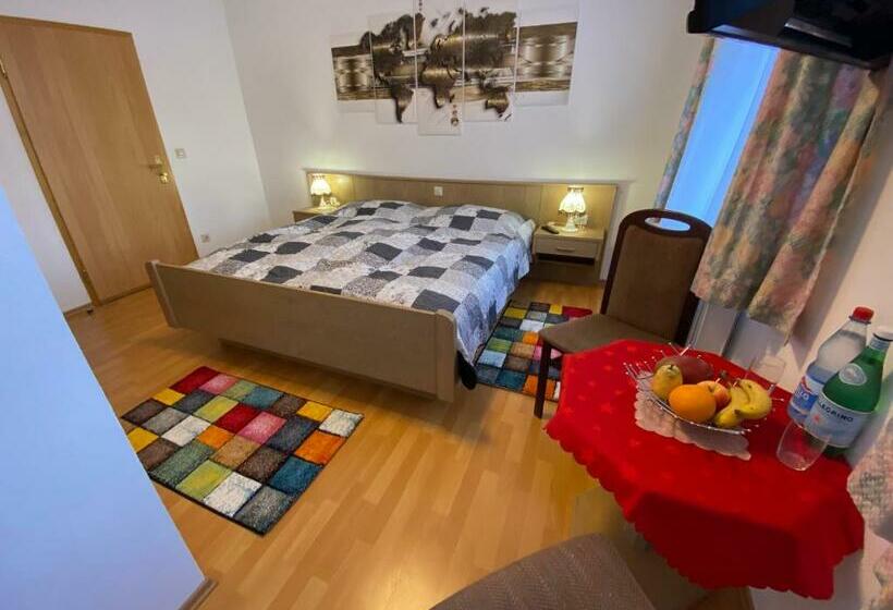 디럭스 룸, Bielatal