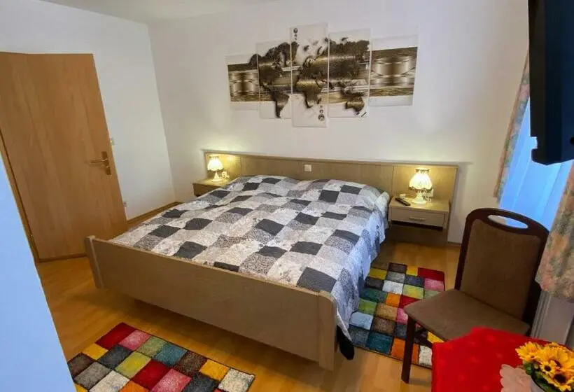 Deluxe-huone, Bielatal