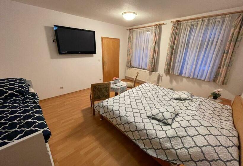 디럭스 룸, Bielatal