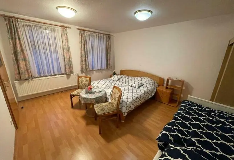 Deluxe-huone, Bielatal