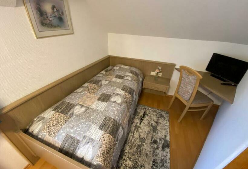 스탠다드 싱글 룸, Bielatal