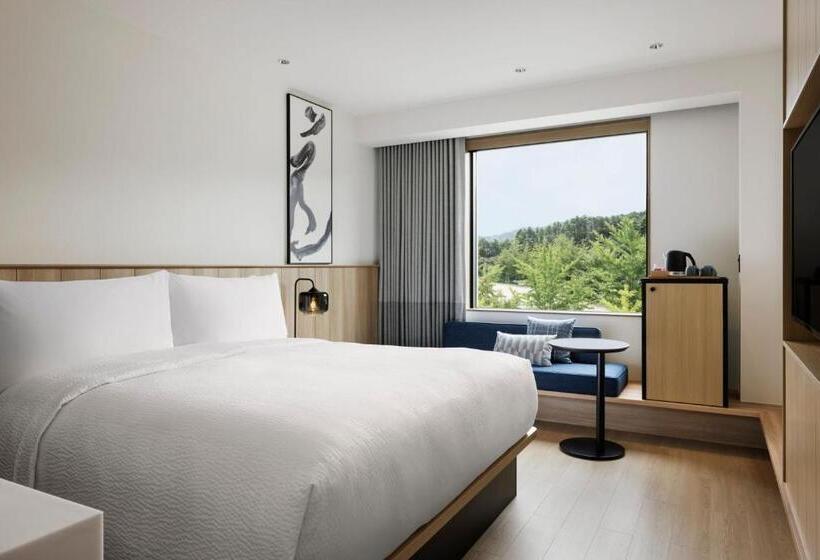 اتاق استاندارد با تخت بزرگ, Fairfield By Marriott Hyogo Kannabe Highland