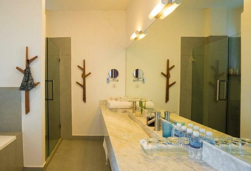 Номер Deluxe Вид на Море, Naiya Sea Resort