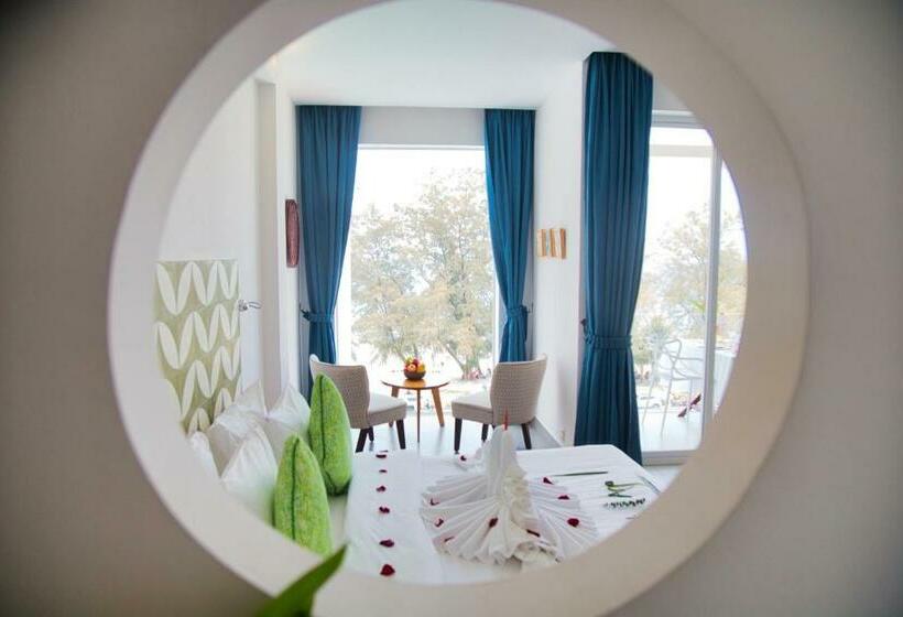 Семейный Номер Вид на Море, Naiya Sea Resort