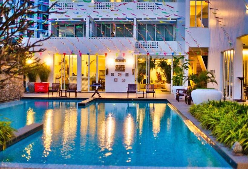 Семейный Номер Вид на Сад, Naiya Sea Resort