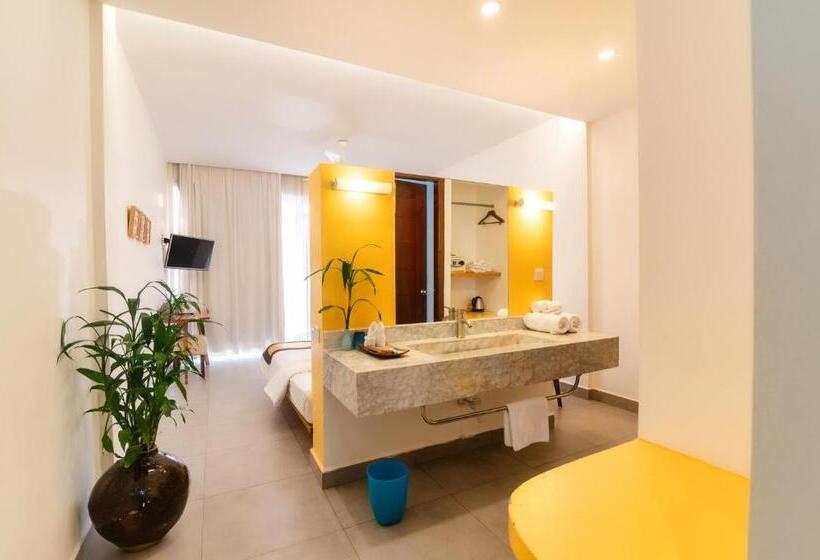 Номер Deluxe Вид на Море с Балконом, Naiya Sea Resort