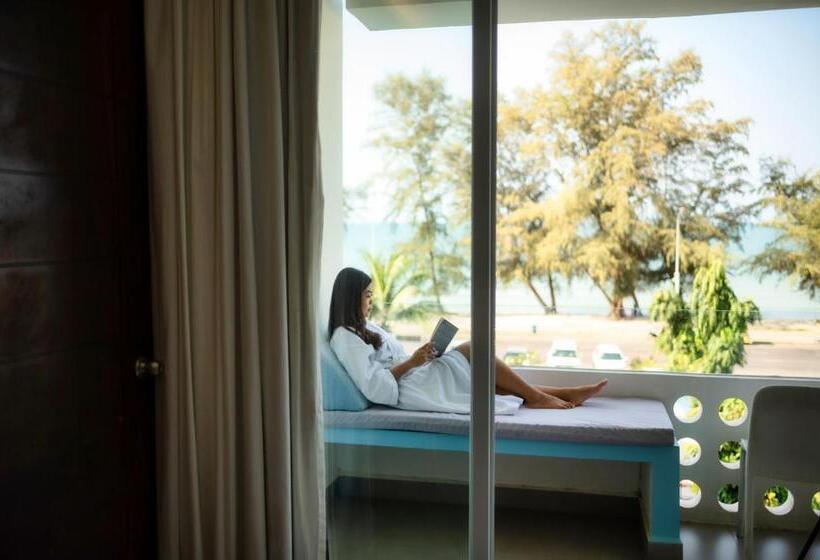 Номер Deluxe Вид на Море, Naiya Sea Resort