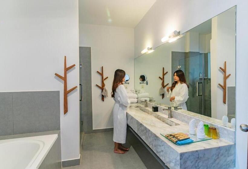 家庭套房, Naiya Sea Resort