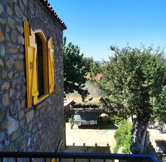 标准三人间, Ilios Guest House