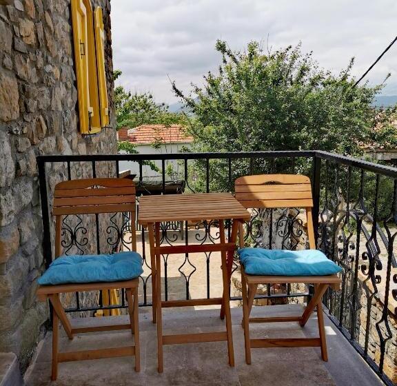 スタンダードトリプルルーム, Ilios Guest House