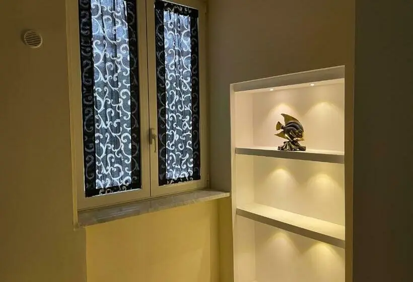 キングサイズベッドのスタンダードルーム, Mezzaluna Guest House