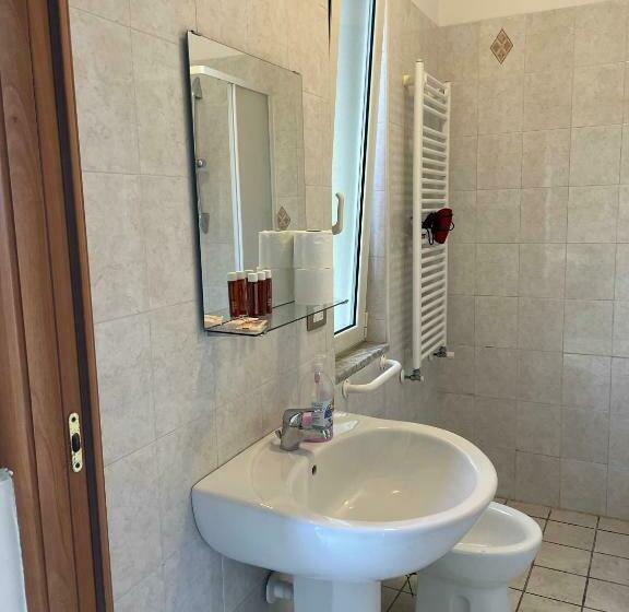 חדר סטנדרט עם מיטת קינג, Mezzaluna Guest House