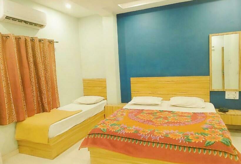 Standard-huone, Guru Kripa 500mtr From Shreenathji Temple