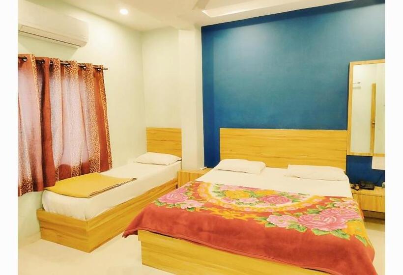 Deluxe-huone King-vuode, Guru Kripa 500mtr From Shreenathji Temple