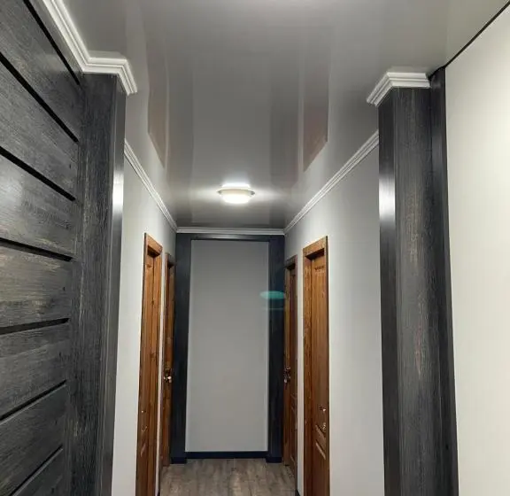 اتاق استاندارد یک نفره, Fam_house