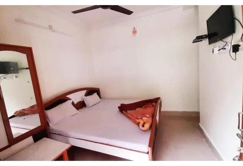 Quarto Familiar, Ashirwad, Uttarkashi
