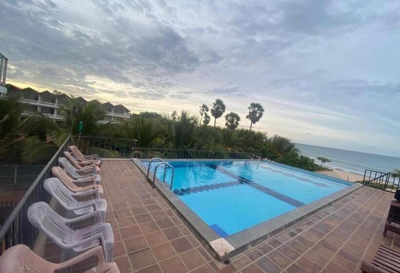 家庭间, Resort Maya Beach