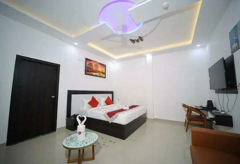 اتاق لوکس با بالکن, The Hotel Paradise