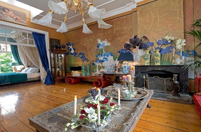 스위트, Breitner House