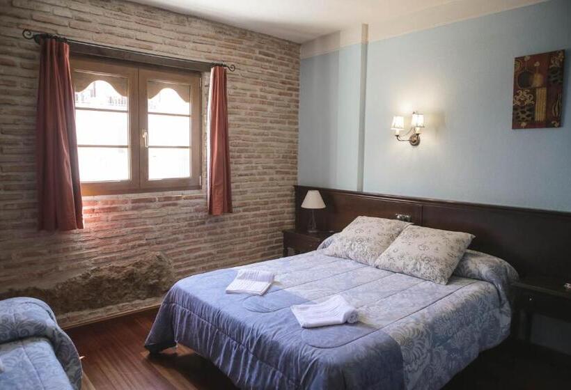 Номер Стандарт Трехместный, Hospedium Hotel La Fuente