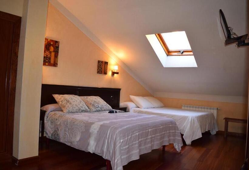 Четырехместный Номер Стандарт, Hospedium Hotel La Fuente