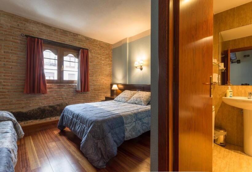 Номер Стандарт Трехместный, Hospedium Hotel La Fuente