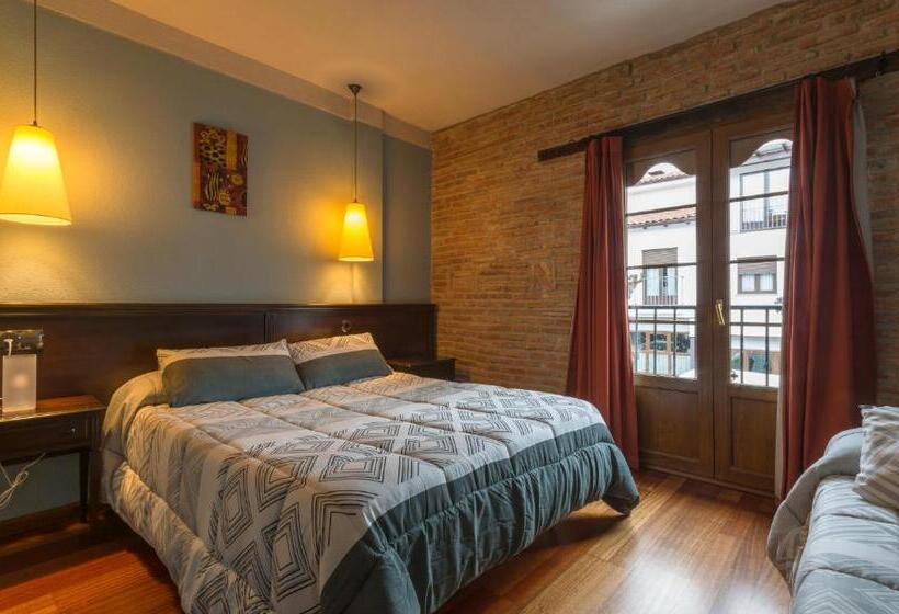Номер Стандарт Трехместный, Hospedium Hotel La Fuente