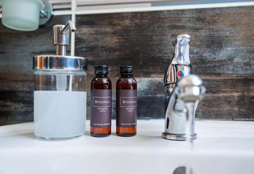 اتاق استاندارد یک نفره, Mini Hotel Akord