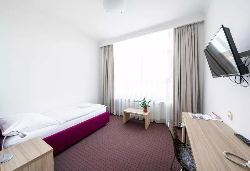 スタンダードシングルルーム, Mini Hotel Akord