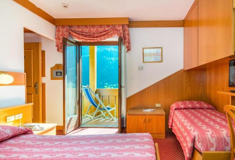 غرفة كلاسيكية ثلاثية, Bellavista