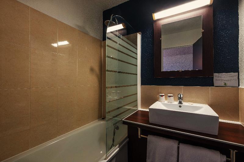 اتاق سوپریور یک تخته, Bushi Resort & Spa