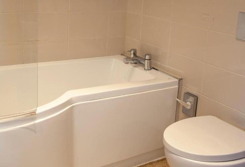 エクゼクティブルーム, Hopping Hare