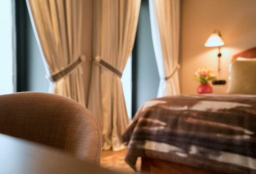 Quarto clássico, Valverde Lisboa   Relais & Chateaux