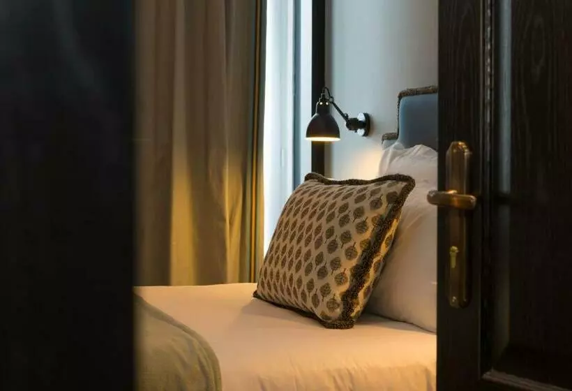 Quarto Basic, Valverde Lisboa Relais & Chateaux