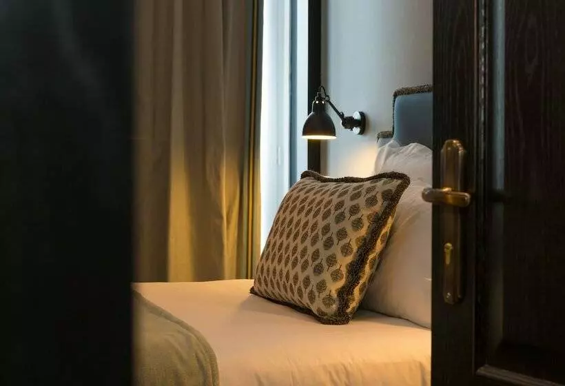 Quarto Basic, Valverde Lisboa Relais & Chateaux