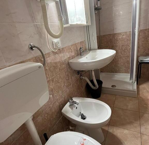 غرفة قياسية, Villa Costa