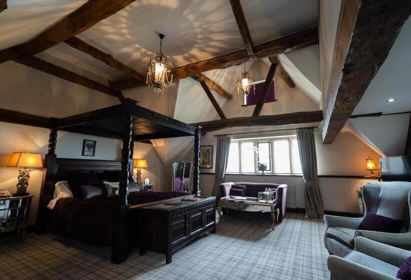 جناح ديلوكس, Weston Hall