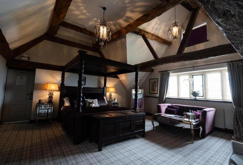 جناح ديلوكس, Weston Hall