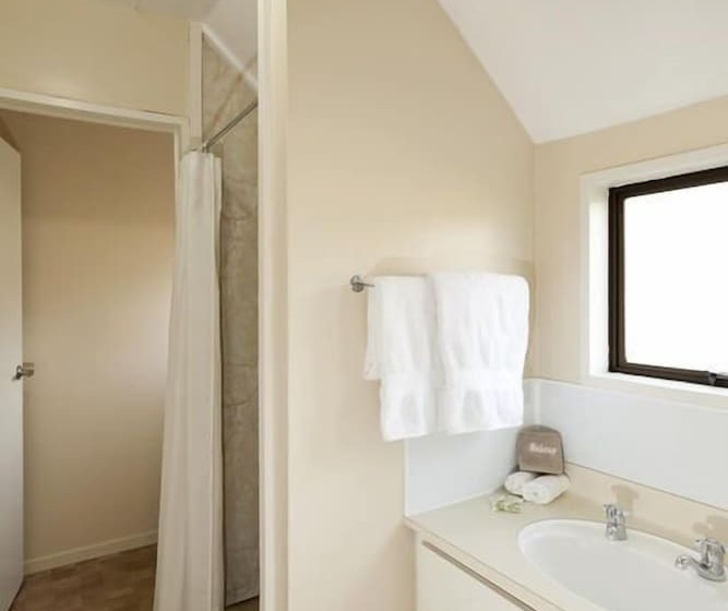 １ベッドルームアパートメント, Merivale Court Motel & Apartments