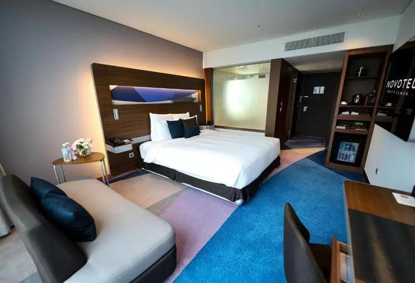 キングサイズベッドのエクゼクティブルーム, Novotel Ambassador Suwon