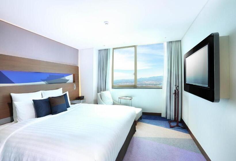 Полулюкс, Novotel Ambassador Suwon