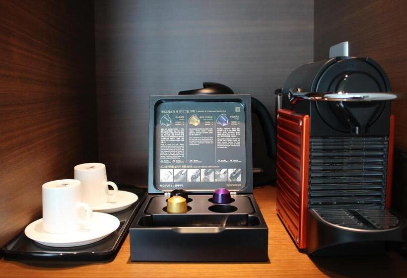 Quarto Deluxe Cama King, Novotel Ambassador Suwon