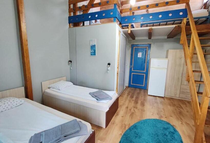 豪华套房, Pensiunea Boema Ploiesti