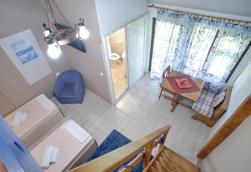 Люкс Повышенной Комфортности, Pensiunea Boema Ploiesti