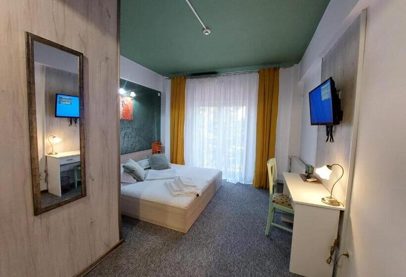 חדר דלוקס, Pensiunea Boema Ploiesti